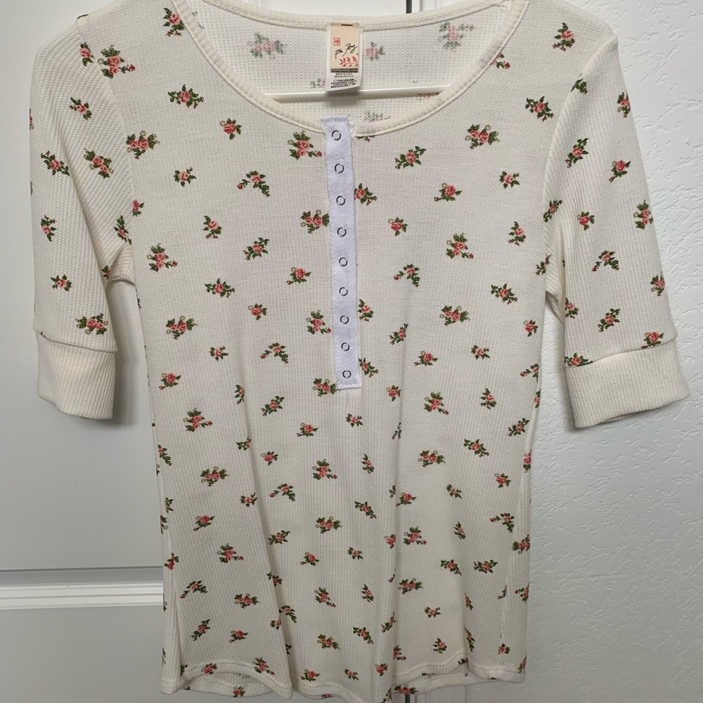 Floral thermal top